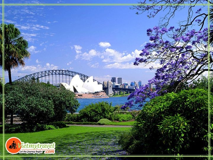 TOUR-UC-SYDNEY-CANBERRA-VUON-BACH-THAO-SYDNEY.jpg
