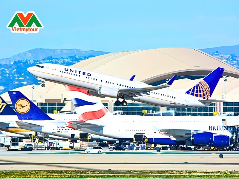 san-bay-quoc-te-o-new-york-vietmytour.jpg