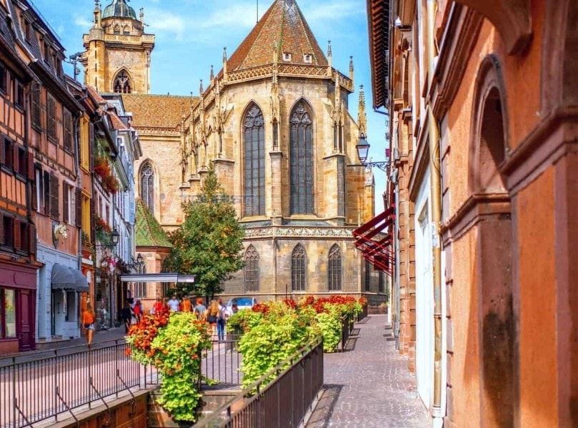 thanh-duong-st-martins-cathedral.jpg