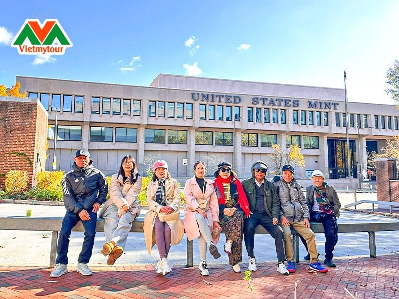 united-states-mint-vietmytour.jpg